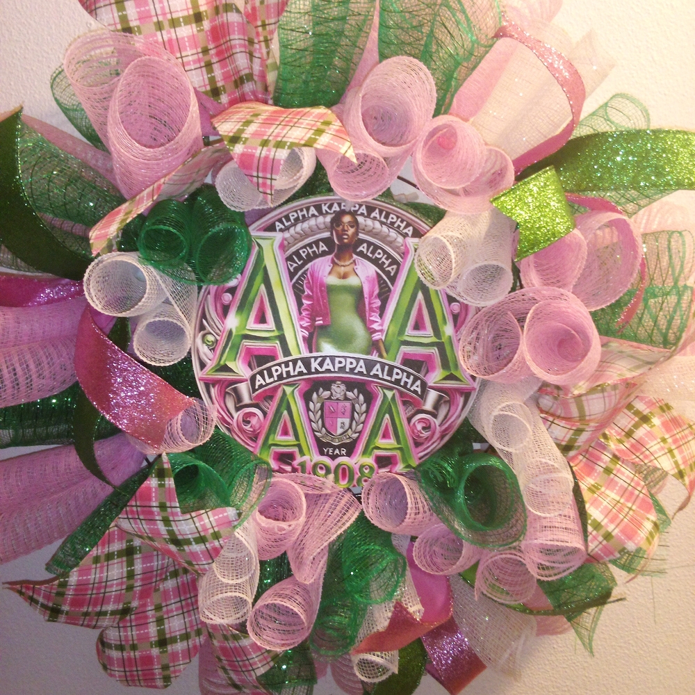 Alpha Kappa Alpha Decorative Wreath